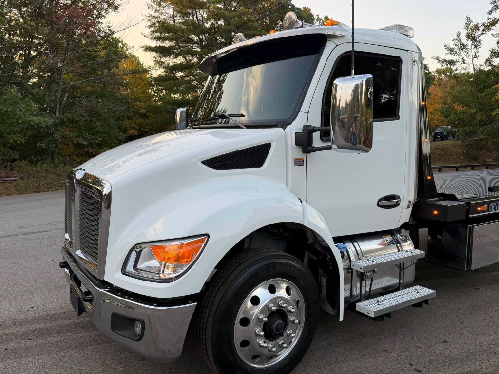 Photo 7 of this KENWORTH T280