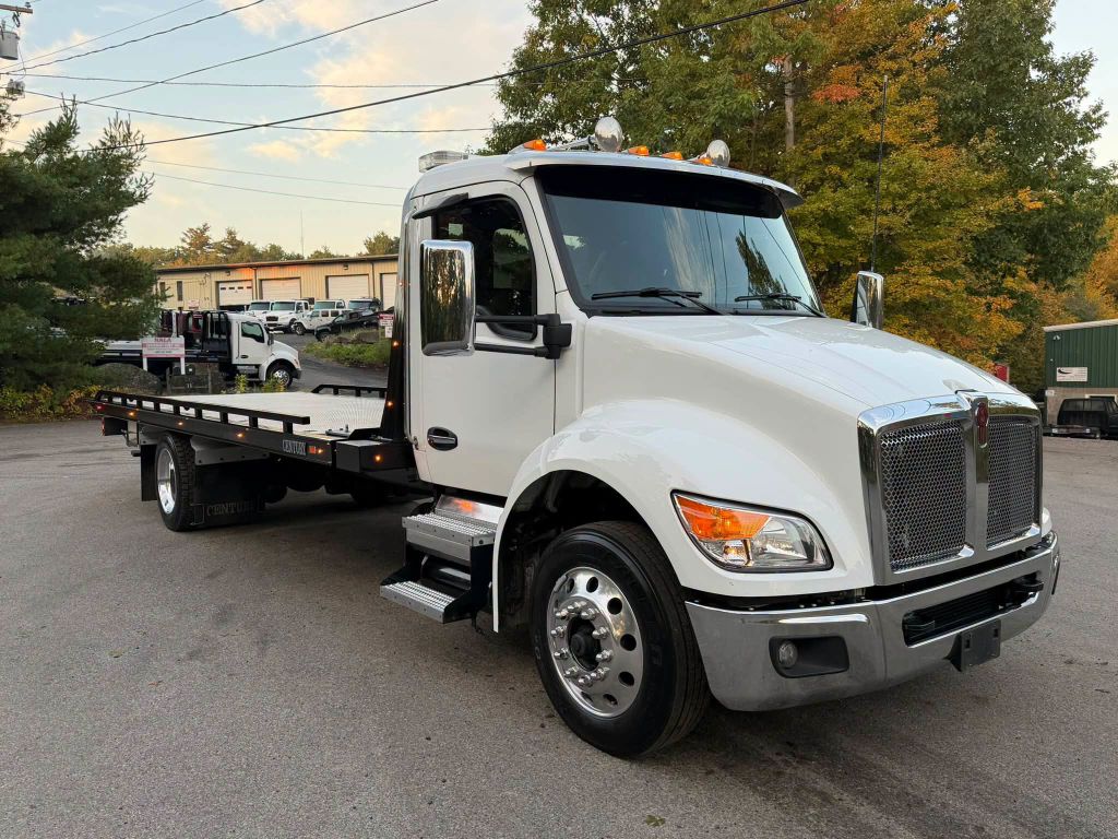 Photo 9 of this KENWORTH T280