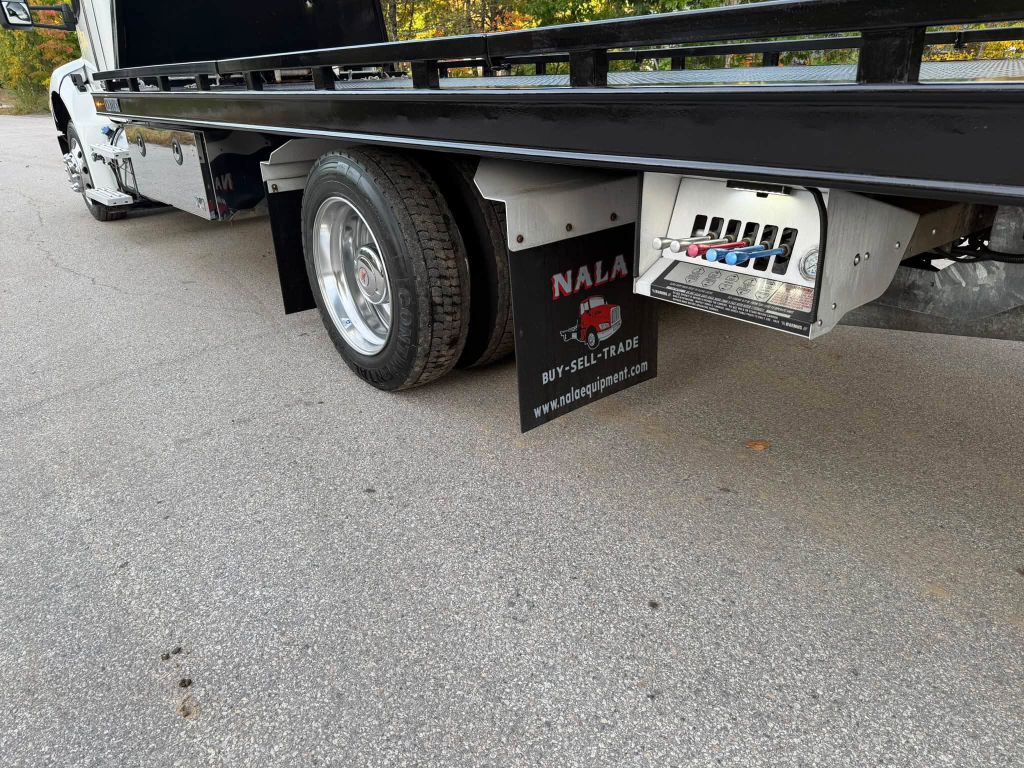 Photo 18 of this KENWORTH T280
