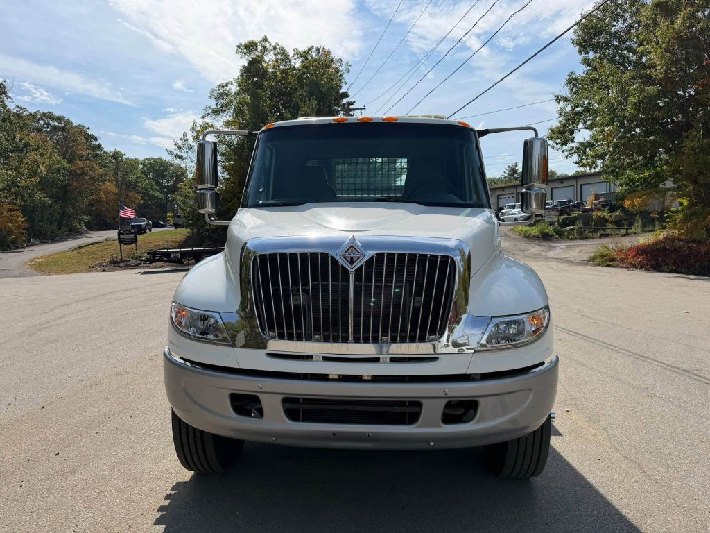 Photo 6 of this INTERNATIONAL 8500
