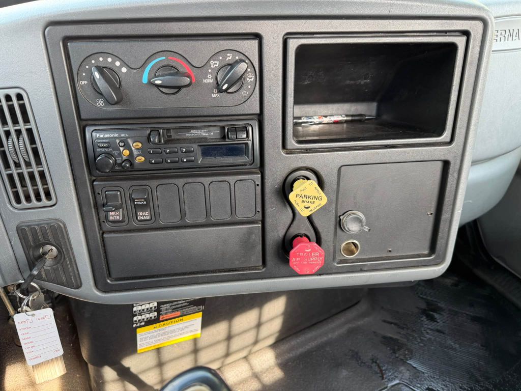 Photo 24 of this INTERNATIONAL 8500