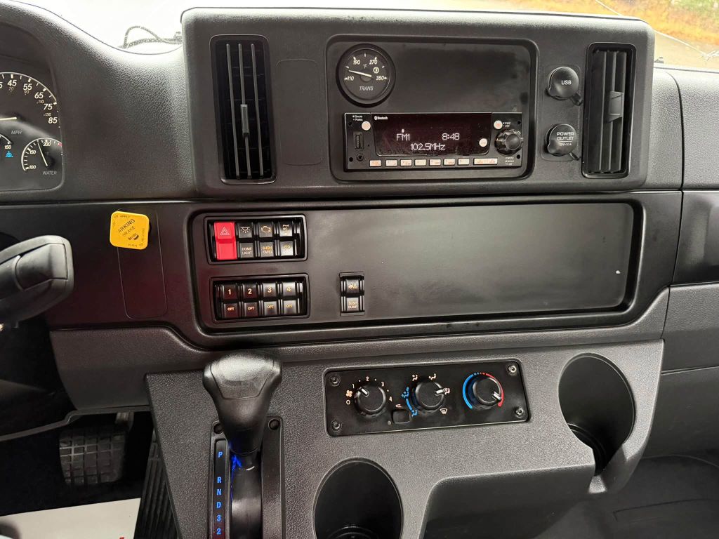 Photo 15 of this FREIGHTLINER M2