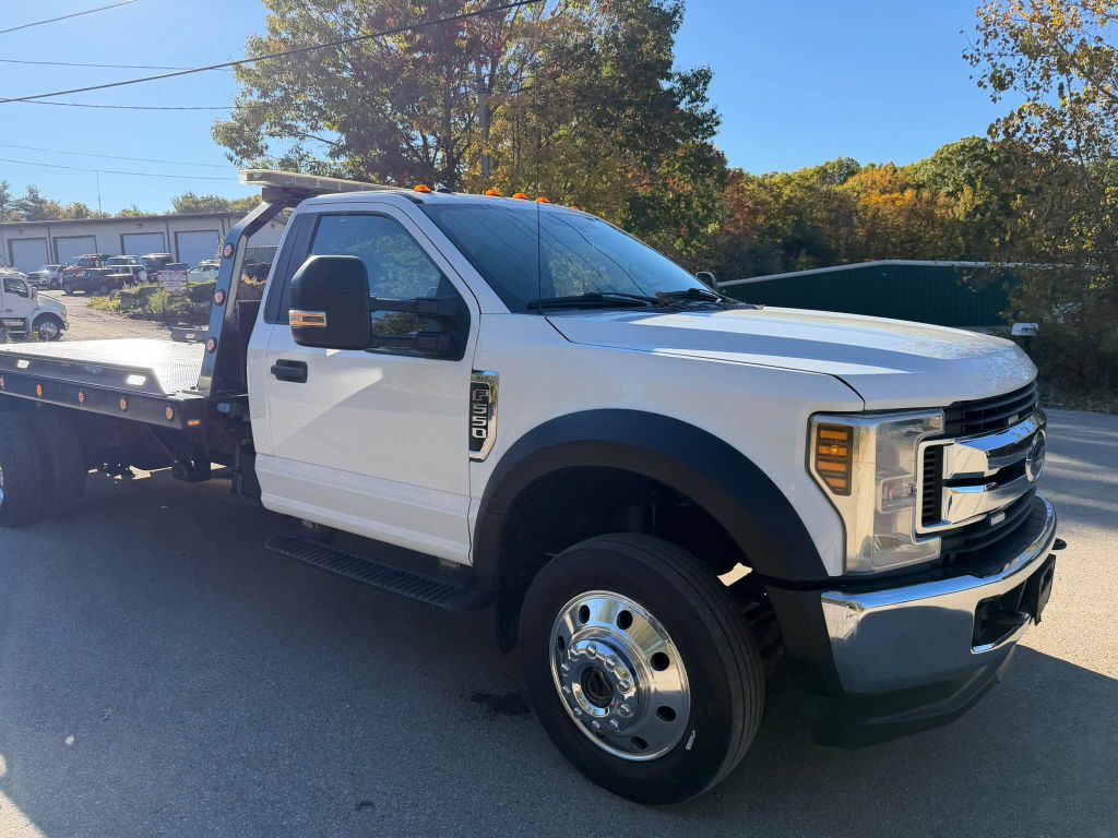 Photo 11 of this FORD F550