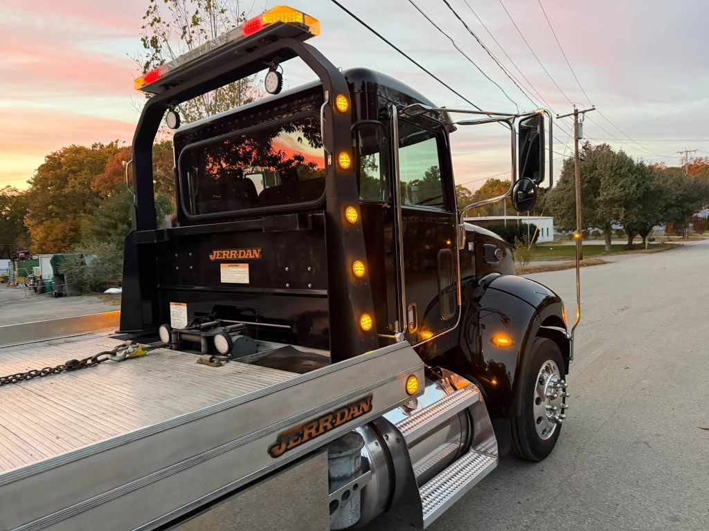 Photo 15 of this PETERBILT 337