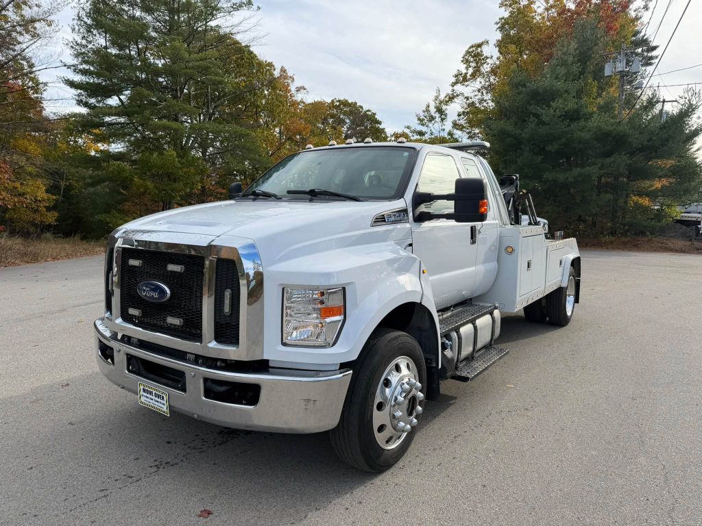 2021 FORD F750