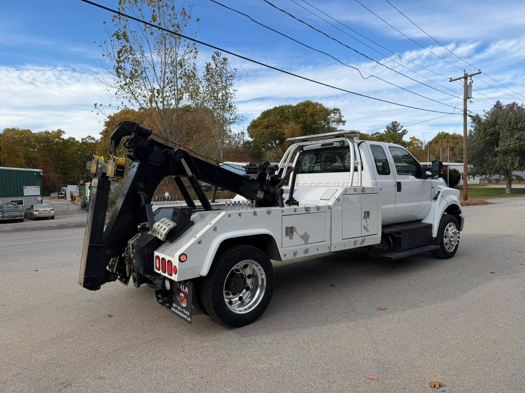 Photo 8 of this FORD F750