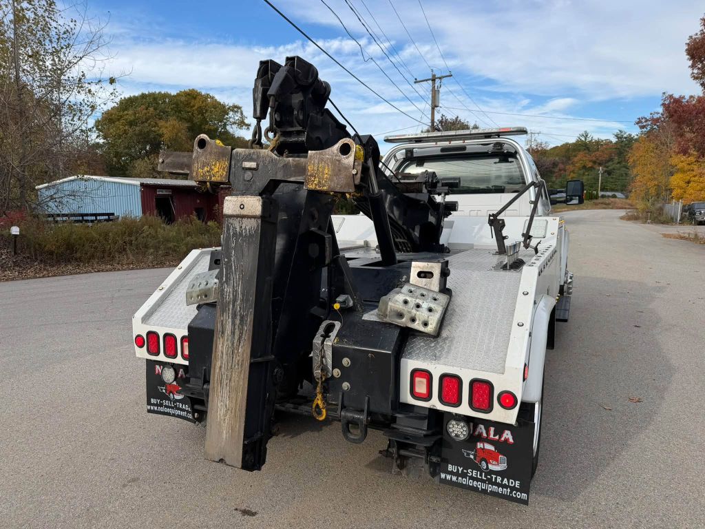 Photo 9 of this FORD F750