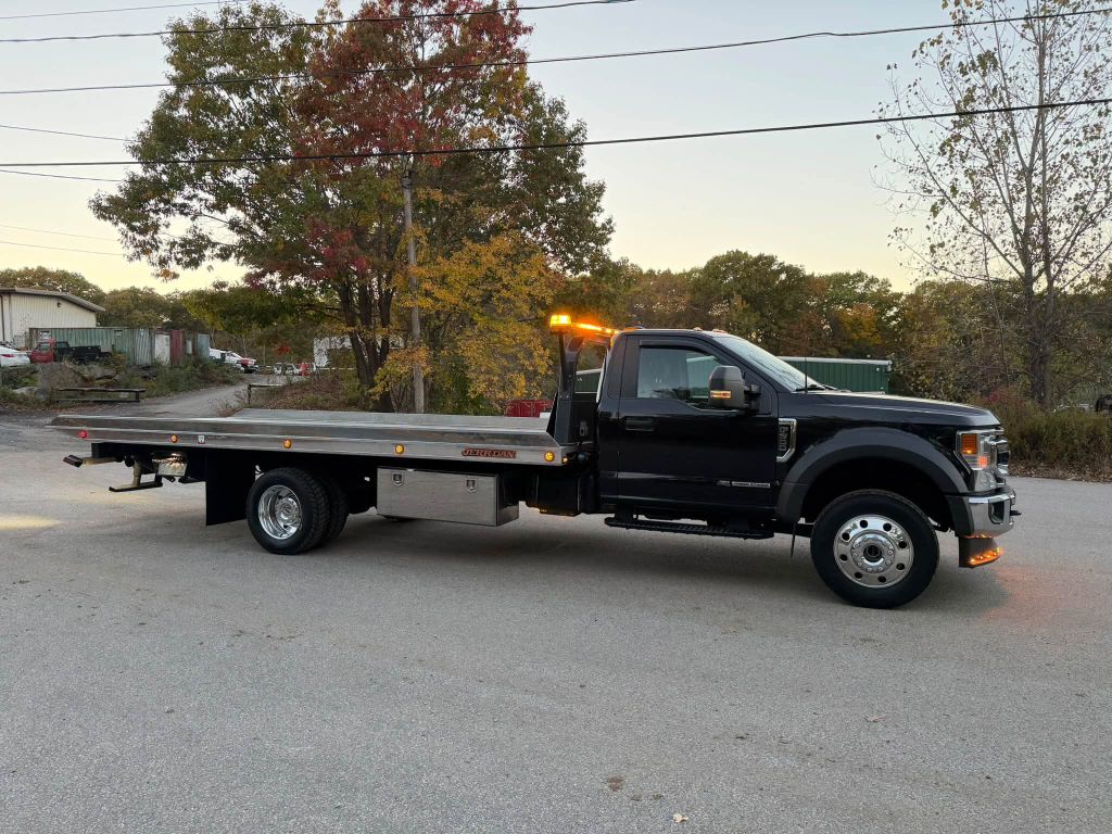 Photo 8 of this FORD F600