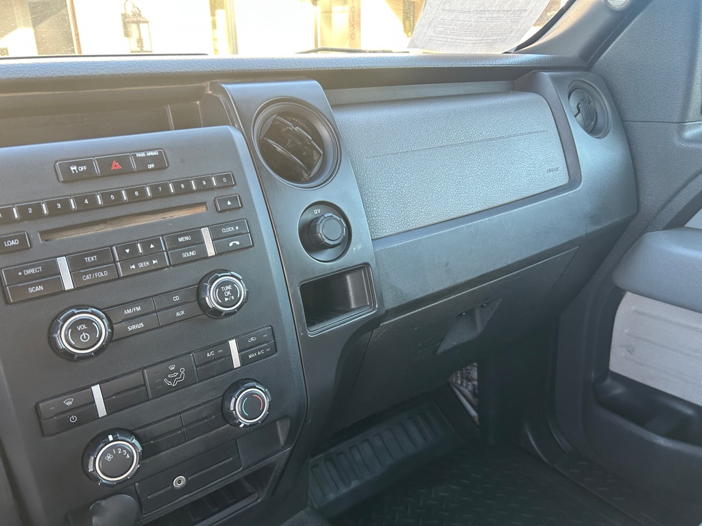 Photo 41 of this FORD F150