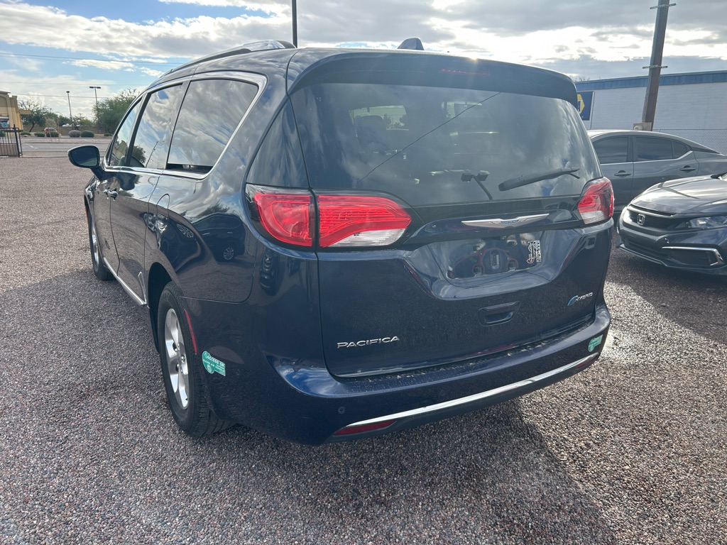 Photo 8 of this CHRYSLER PACIFICA