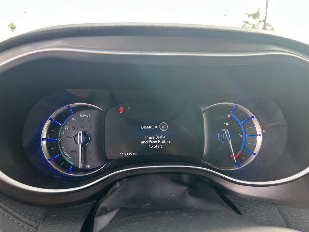Photo 12 of this CHRYSLER PACIFICA