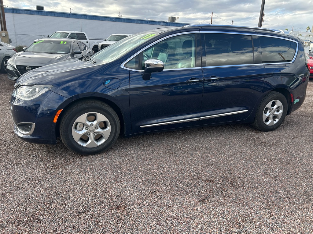 Photo 10 of this CHRYSLER PACIFICA