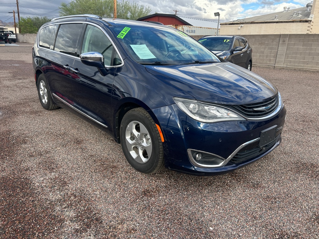 Photo 4 of this CHRYSLER PACIFICA