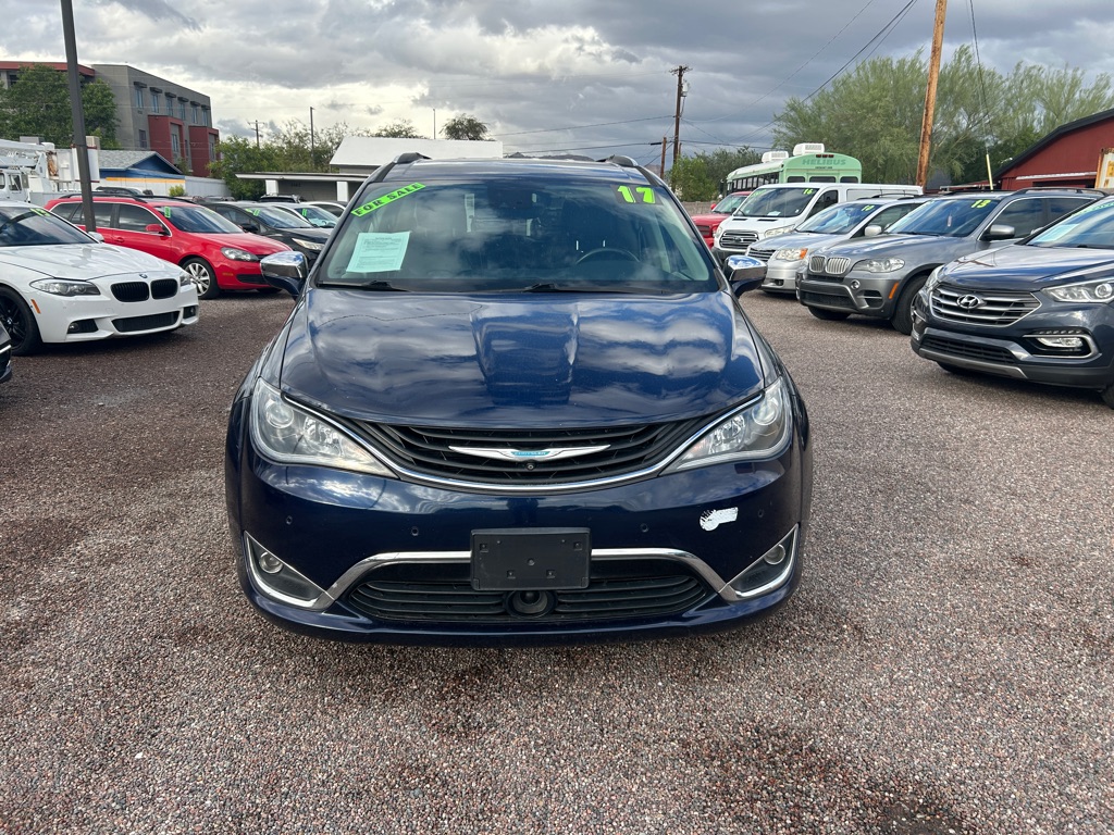 Photo 3 of this CHRYSLER PACIFICA