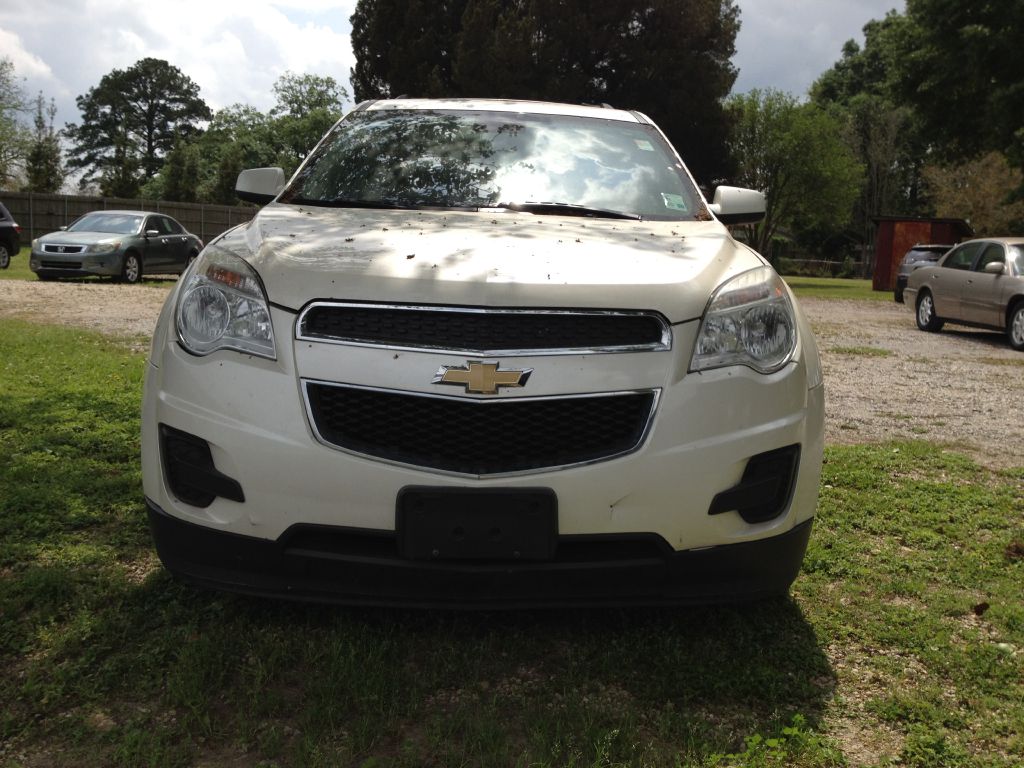 Photo 3 of this CHEVROLET EQUINOX