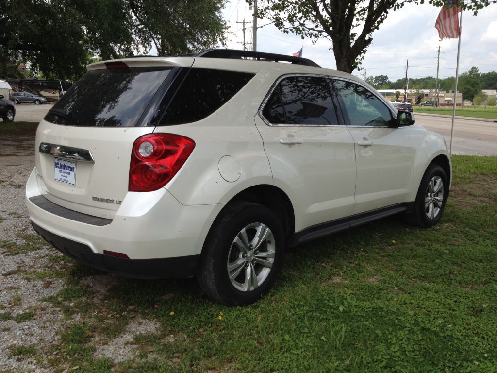 Photo 5 of this CHEVROLET EQUINOX