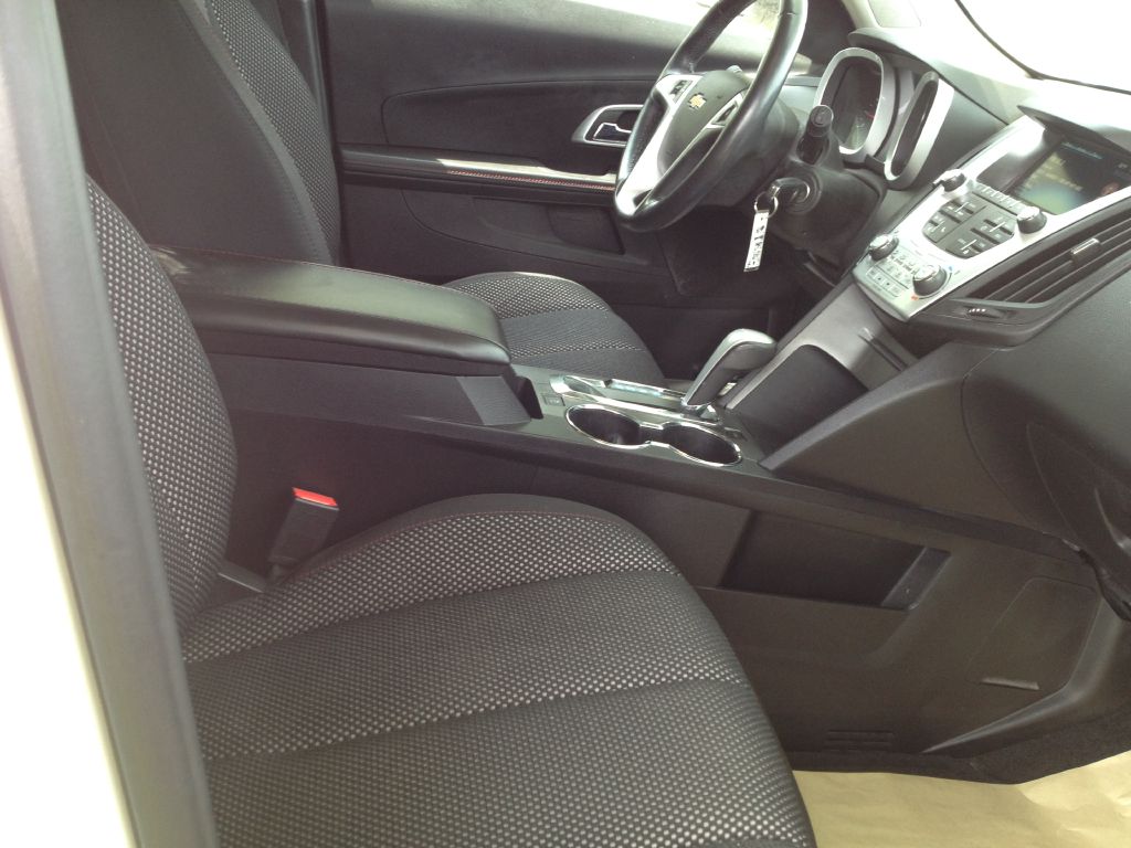 Photo 9 of this CHEVROLET EQUINOX