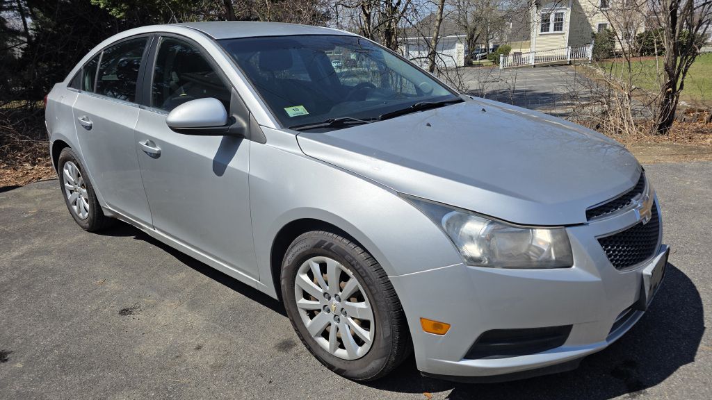 2011 CHEVROLET CRUZE