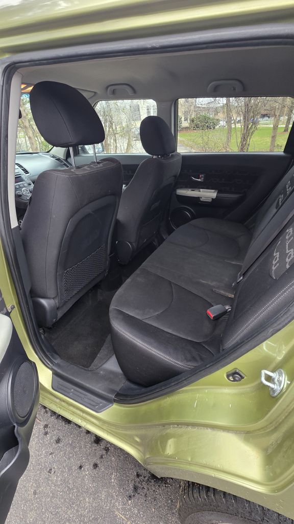 Photo 10 of this KIA SOUL