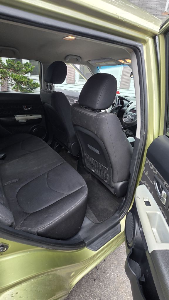 Photo 12 of this KIA SOUL