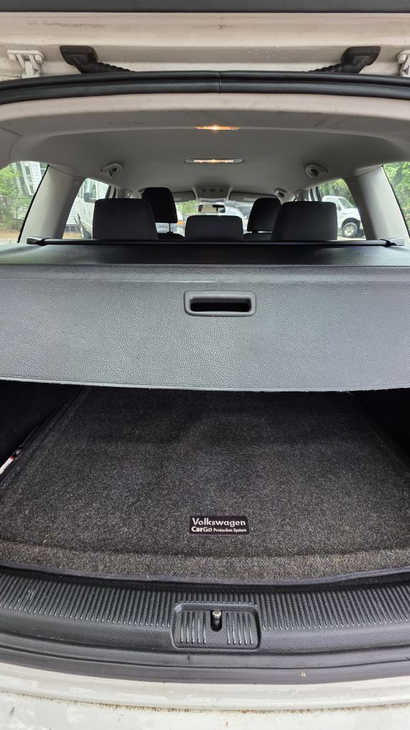 Photo 11 of this VOLKSWAGEN JETTA