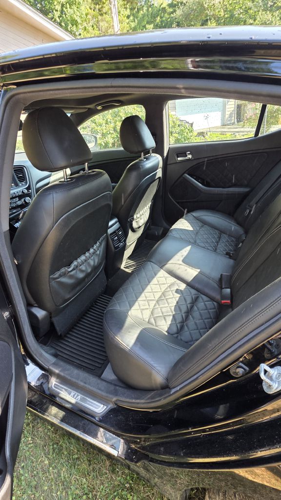 Photo 11 of this KIA OPTIMA