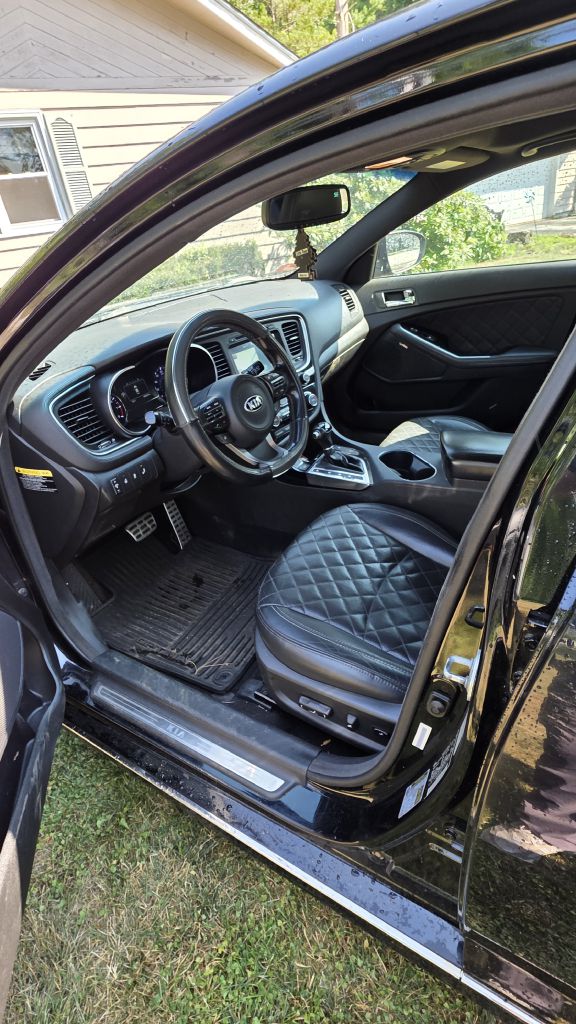 Photo 12 of this KIA OPTIMA