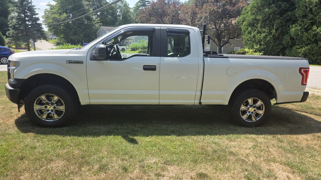Photo 3 of this FORD F150