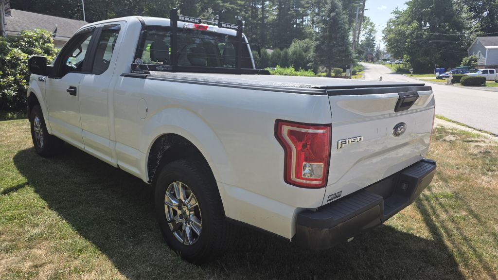 Photo 4 of this FORD F150