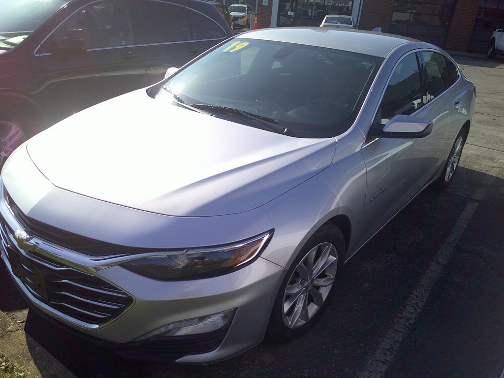 View vehicle photo 2