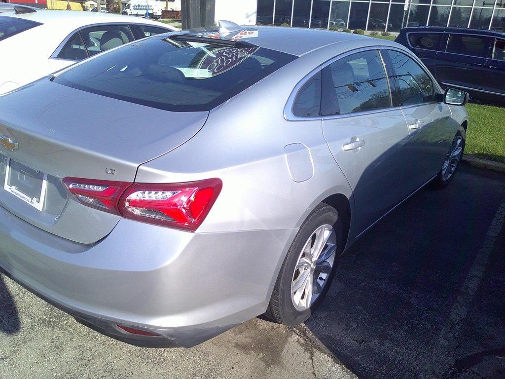 View vehicle photo 5