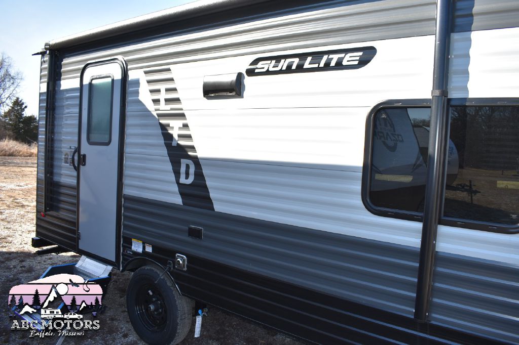 SUNSET PARK SUNLITE 19BH 2024 SUNSET PARK SUNLITE 19BH 7J3U1E117RS010699