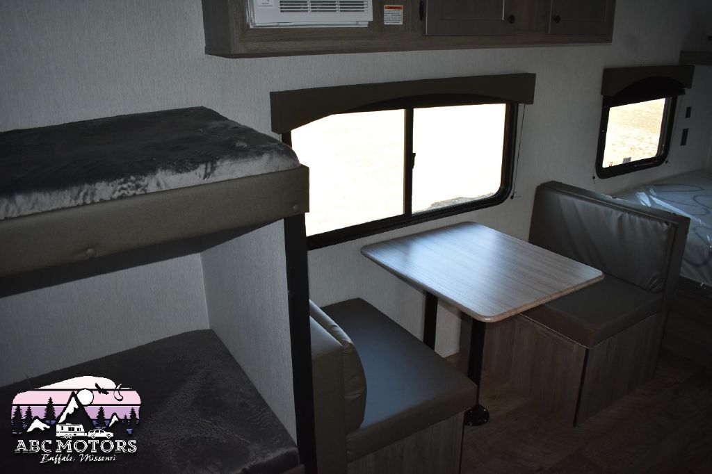 SUNSET PARK SUNLITE 19BH 2024 SUNSET PARK SUNLITE 19BH 7J3U1E117RS010699