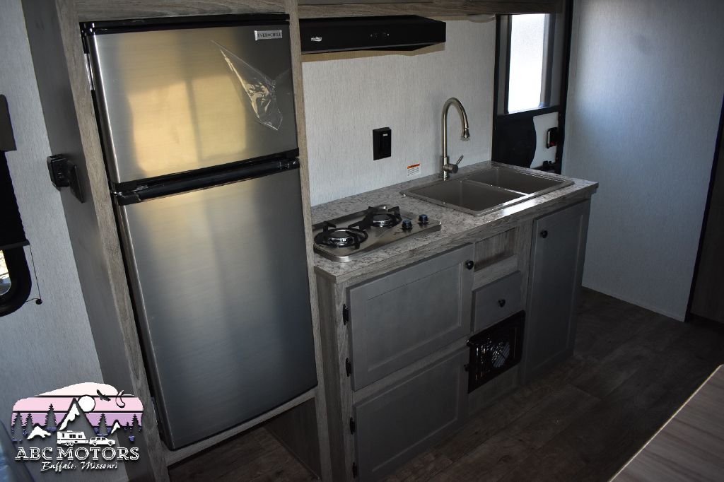 SUNSET PARK SUNLITE 19BH 2024 SUNSET PARK SUNLITE 19BH 7J3U1E117RS010699