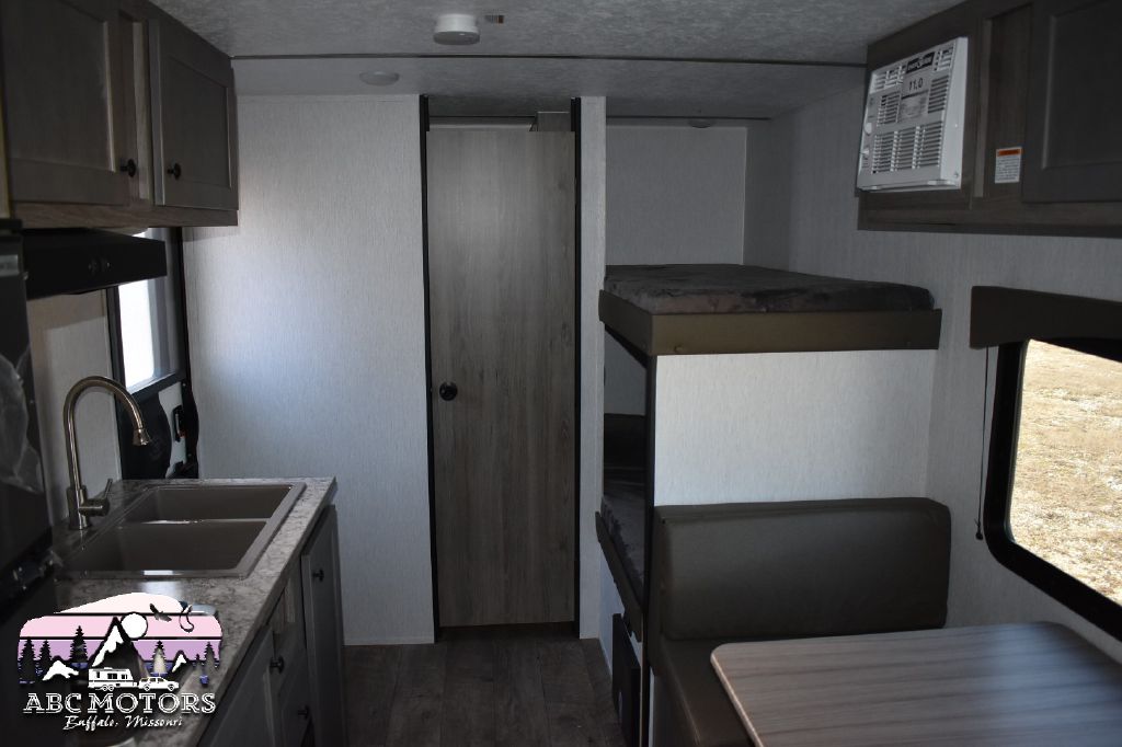 SUNSET PARK SUNLITE 19BH 2024 SUNSET PARK SUNLITE 19BH 7J3U1E117RS010699