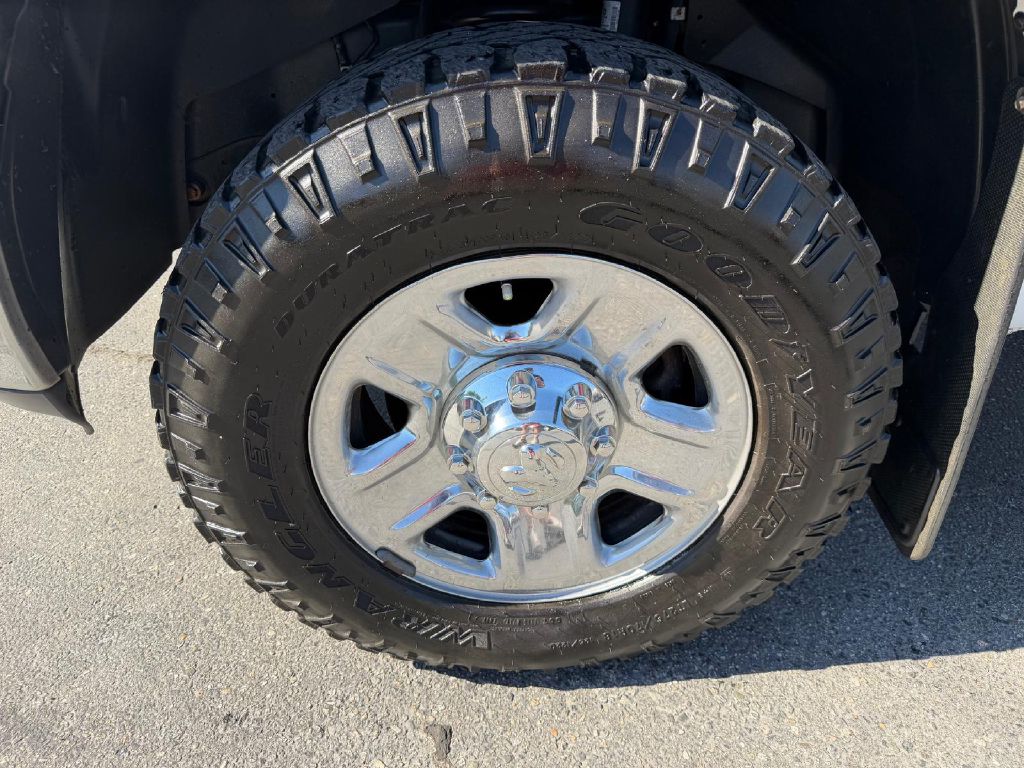 Photo 31 of this RAM SXT 3500 SXT