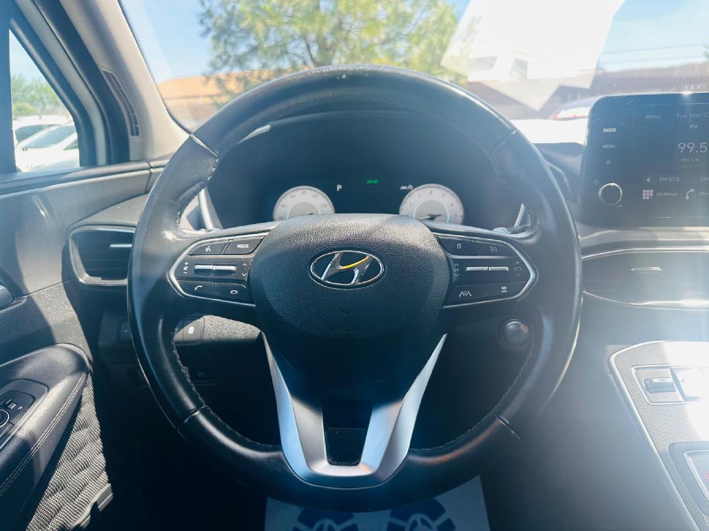 Photo 18 of this HYUNDAI SANTA FE