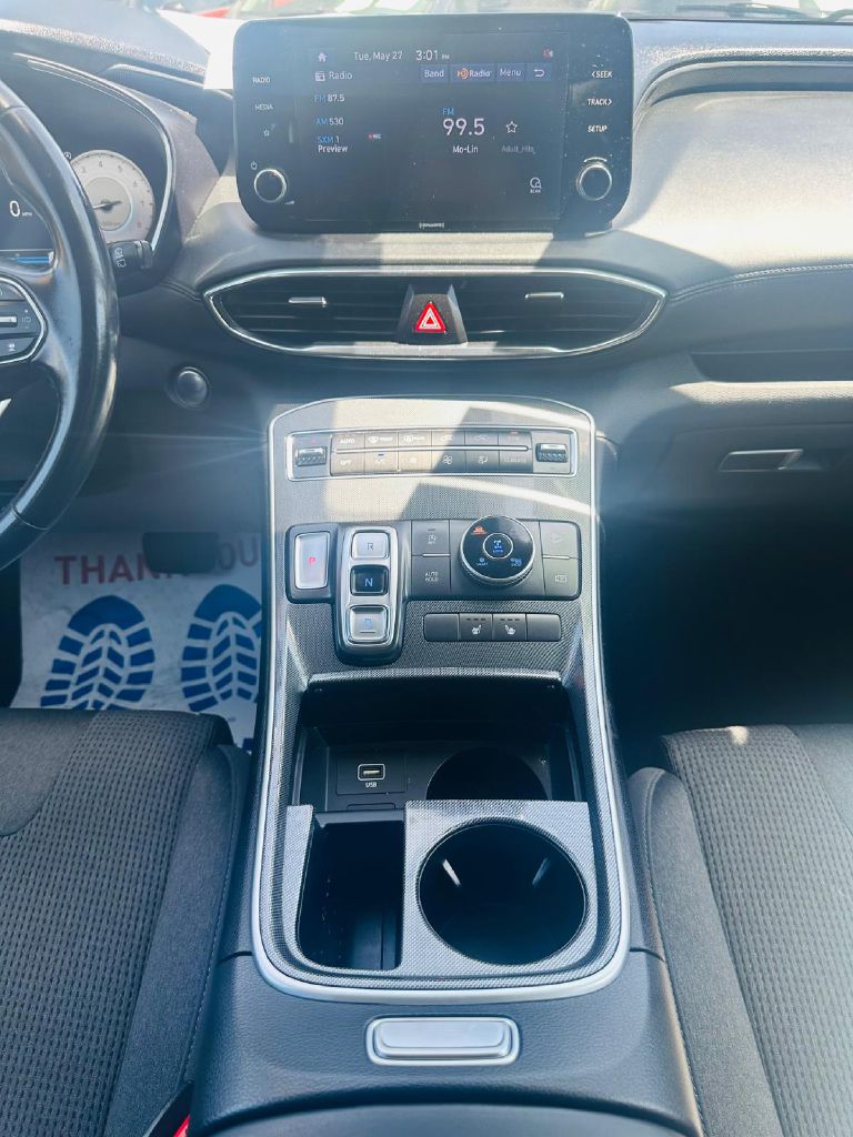 Photo 19 of this HYUNDAI SANTA FE