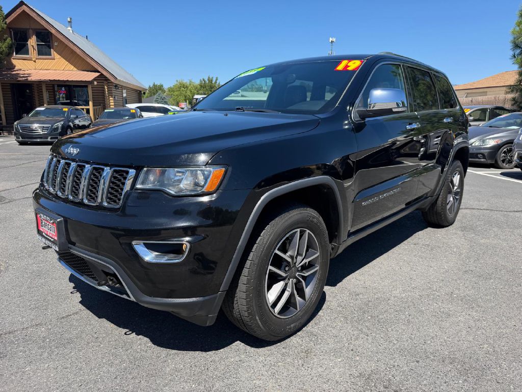 Photo 3 of this JEEP GRAND CHEROKEE
