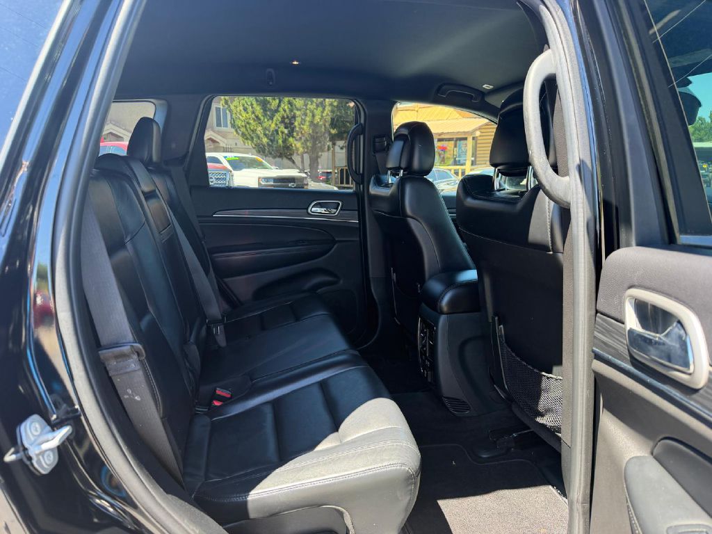 Photo 15 of this JEEP GRAND CHEROKEE