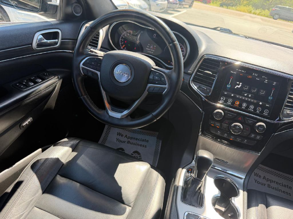 Photo 19 of this JEEP GRAND CHEROKEE