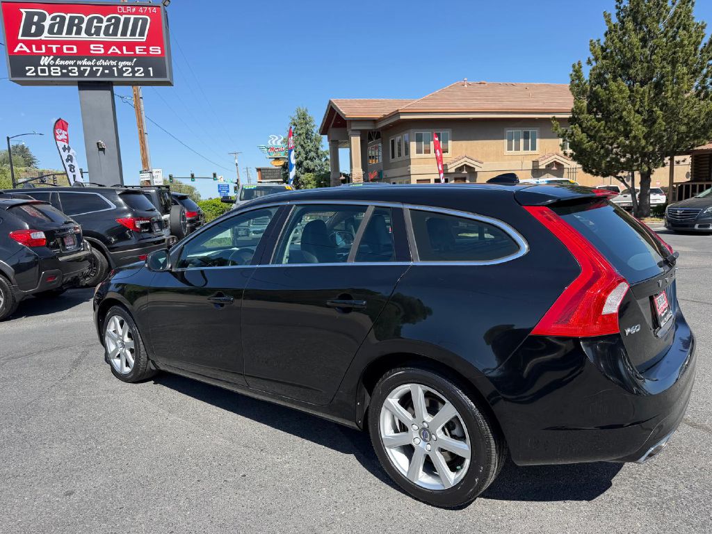 Photo 5 of this VOLVO V60