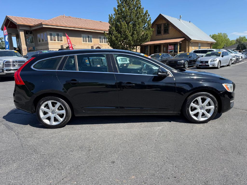 Photo 8 of this VOLVO V60