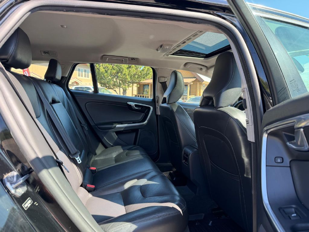 Photo 15 of this VOLVO V60