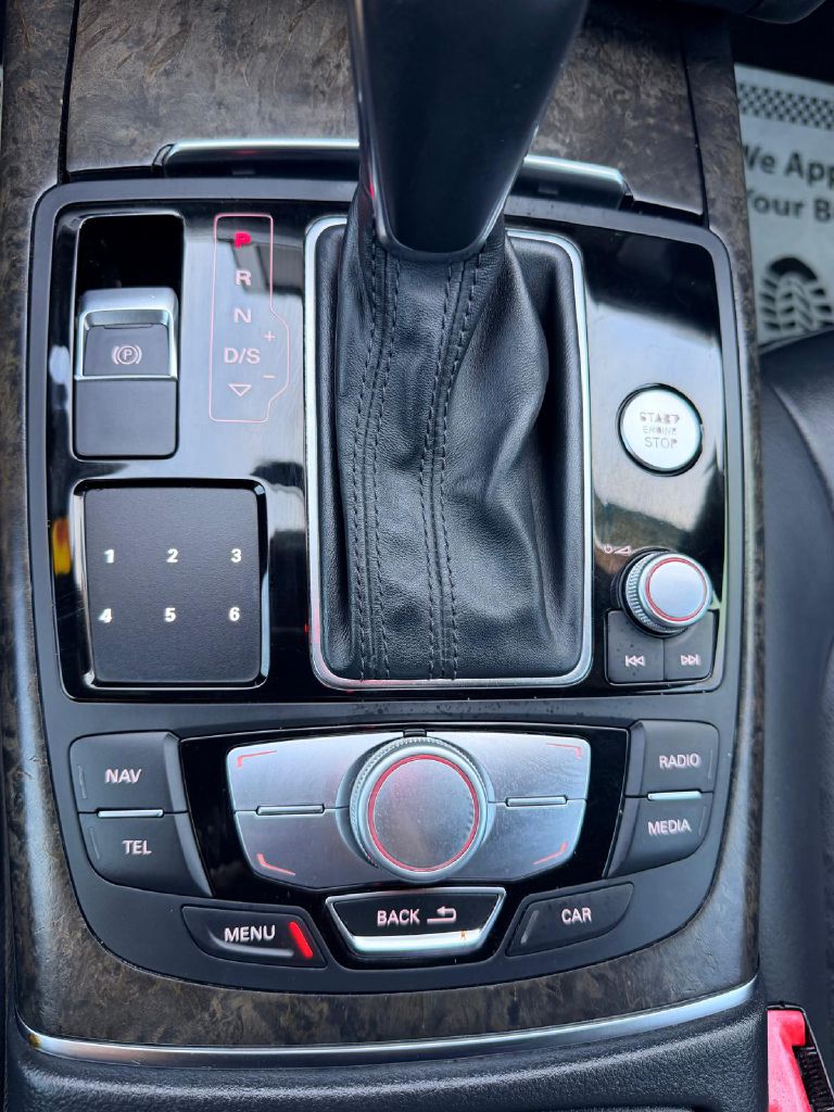 Photo 22 of this AUDI A6