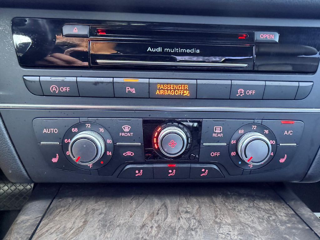Photo 23 of this AUDI A6