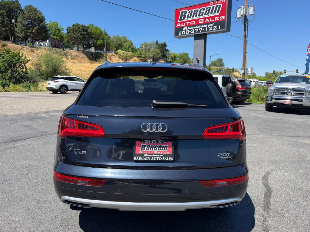 Photo 6 of this AUDI Q5