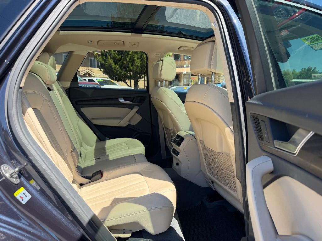 Photo 15 of this AUDI Q5
