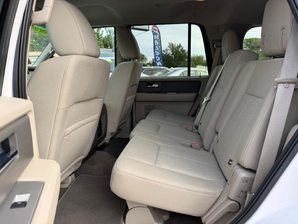 Photo 13 of this FORD EXPEDITION