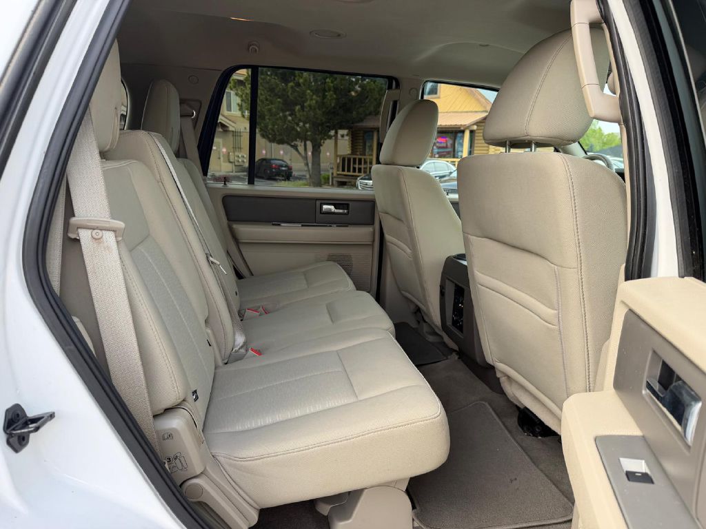 Photo 16 of this FORD EXPEDITION